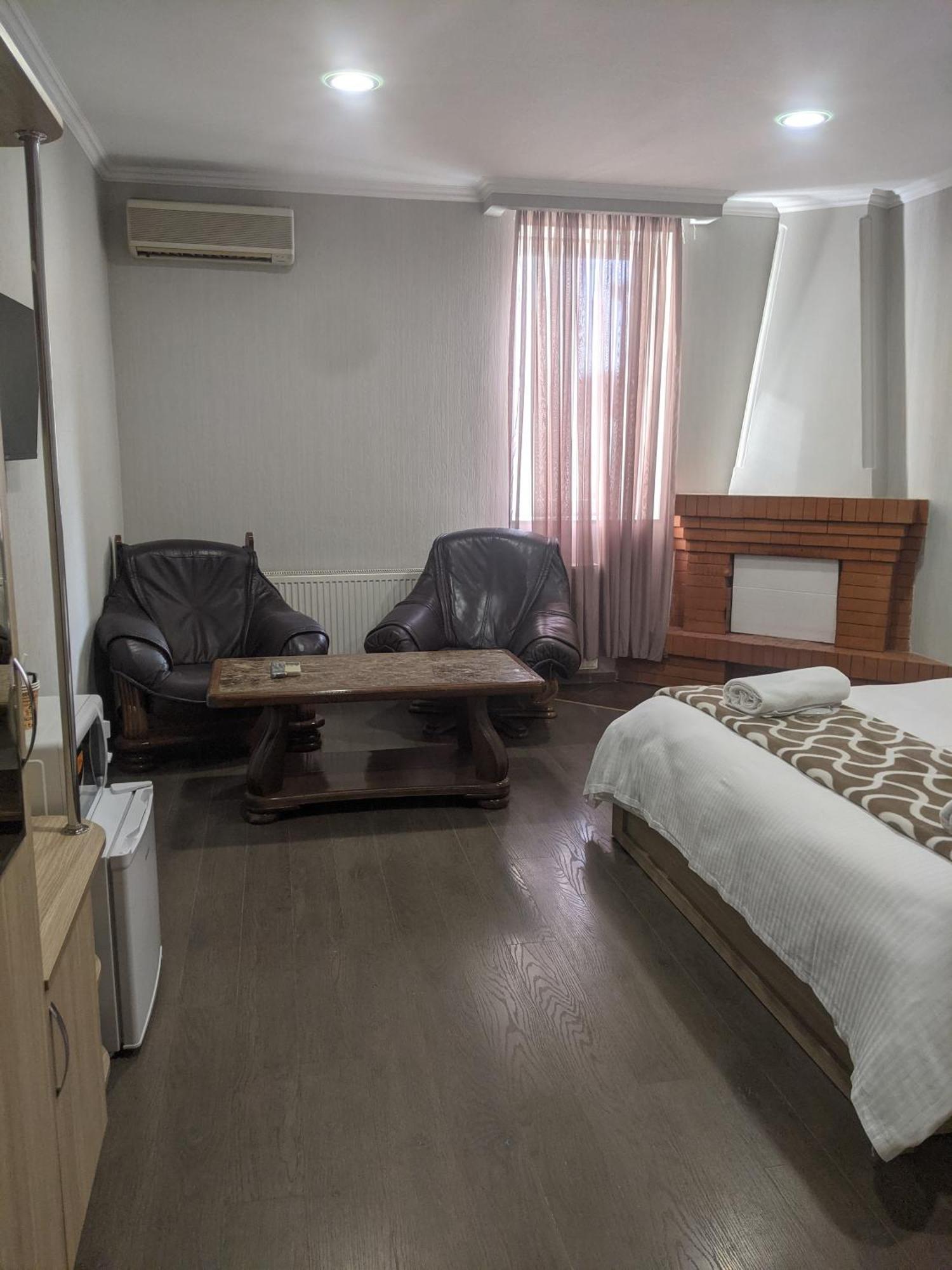 Apart Hotel Georgia Gold Тбілісі Екстер'єр фото