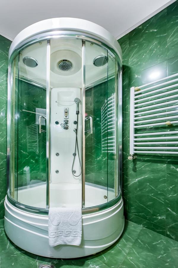 Apart Hotel Georgia Gold Тбілісі Екстер'єр фото